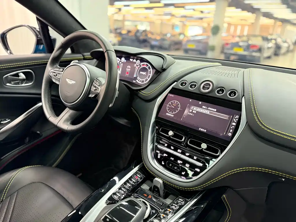 Aston Martin DBX 2022 3.0T STRAIGHT-SIX купить на сайте DeffCars