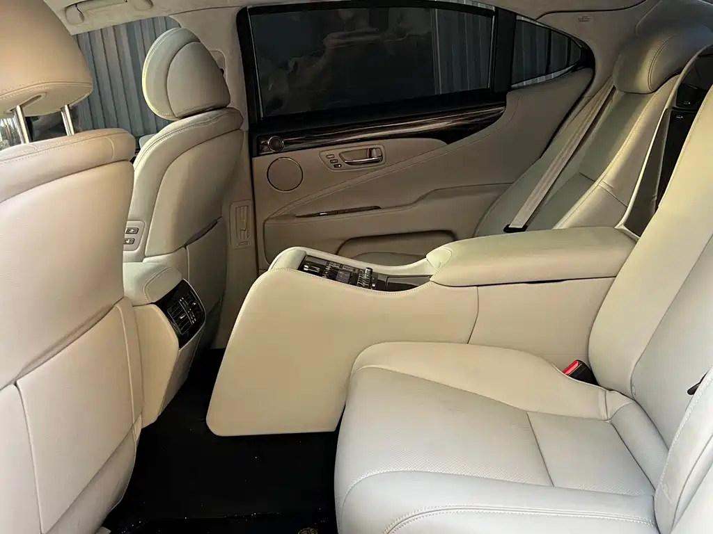 Lexus LS 2006 460L Premium Edition купить на сайте DeffCars