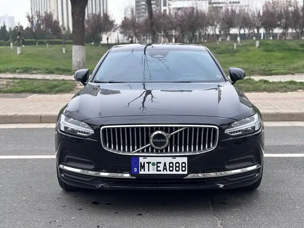 Volvo S90 2022 B5 Zhiyuan Luxury Edition купить на сайте DeffCars