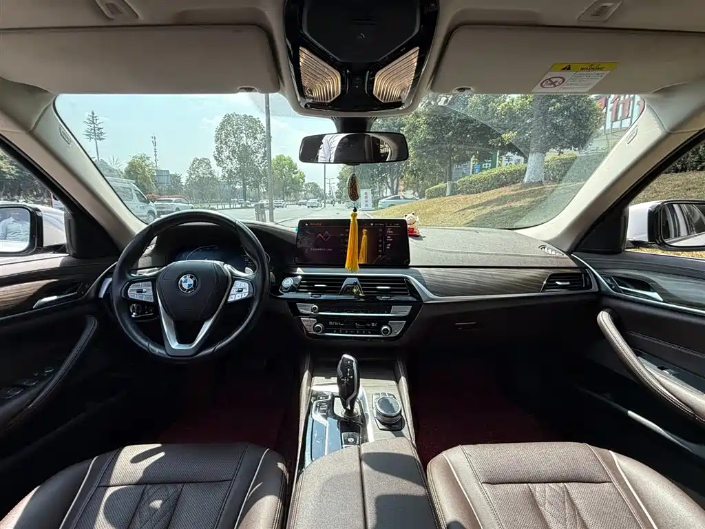 BMW 5 Series 2021 530Li Leading Luxury Package купить на сайте DeffCars