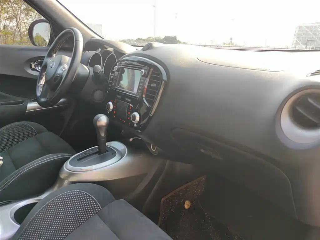 Infiniti ESQ 2014 1.6L Straightforward Edition купить на сайте DeffCars