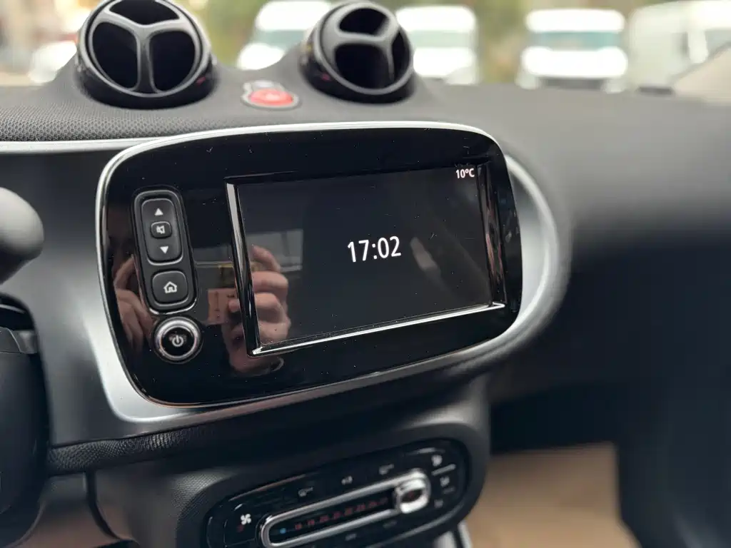 smart forfour 2018 0.9T 66kW Pioneer Edition купить на сайте DeffCars