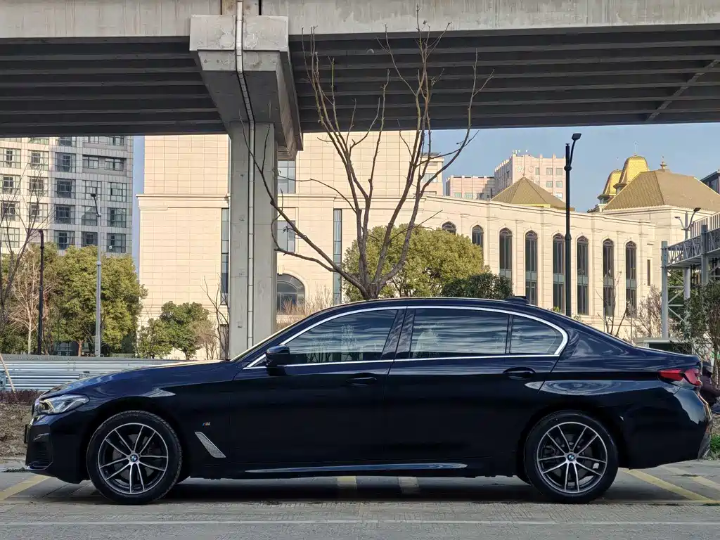 BMW 5 Series 2022 facelift 525Li M Sports Package купить на сайте DeffCars