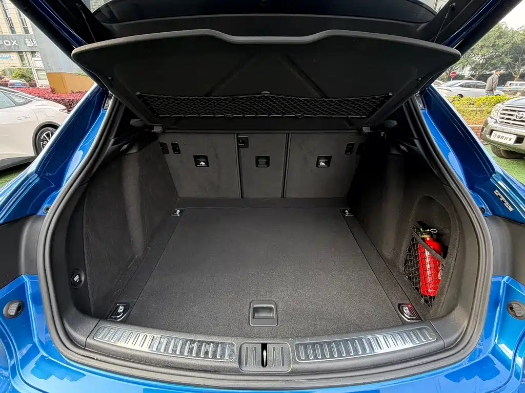 Macan 2017 Macan 2.0T купить на сайте DeffCars