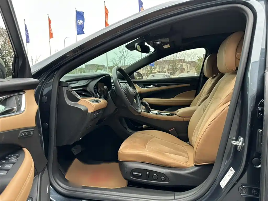 LaCrosse 2019 28T Premium Model купить на сайте DeffCars