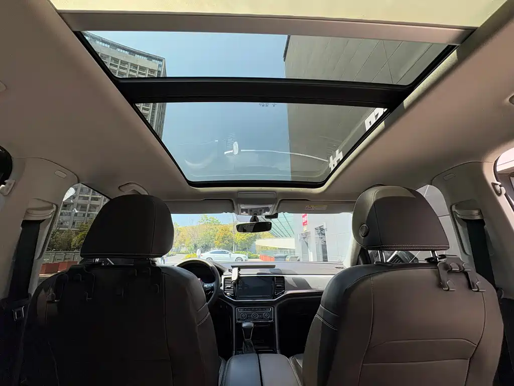 Touron 2020 380TSI four-wheel drive luxury version National VI купить на сайте DeffCars