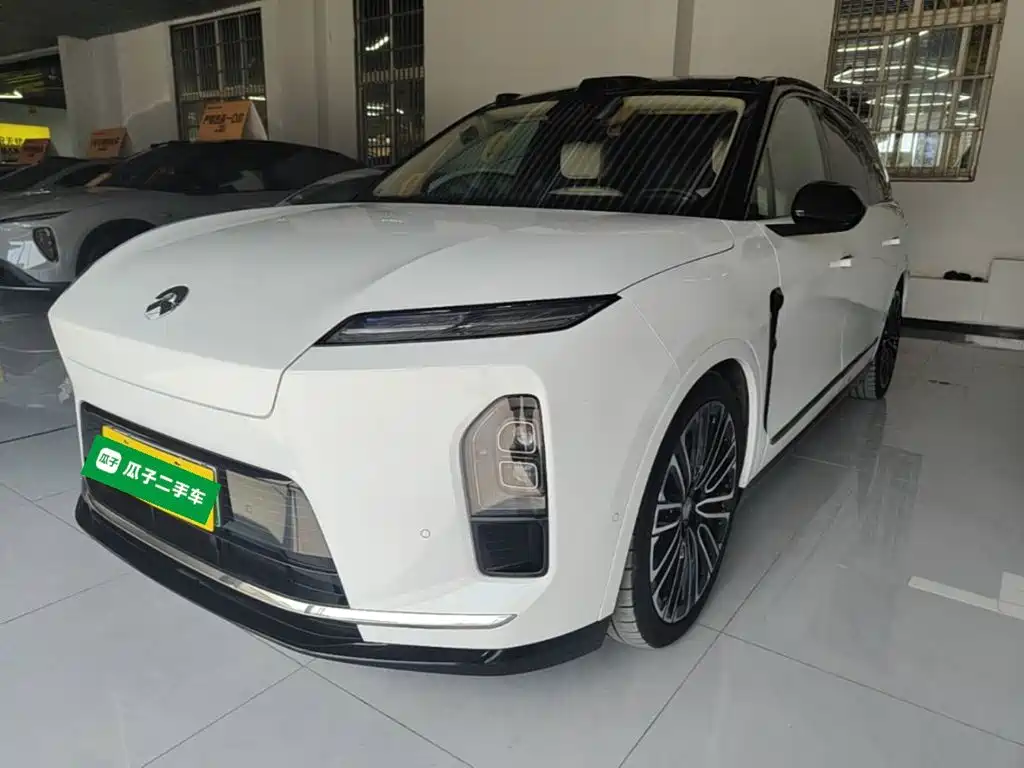 NIO ES8 2026 Six-seater Executive Signature Edition купить на сайте DeffCars