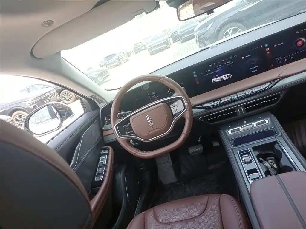 Lincoln Z 2025 2.0T Premium Hybrid Edition купить на сайте DeffCars