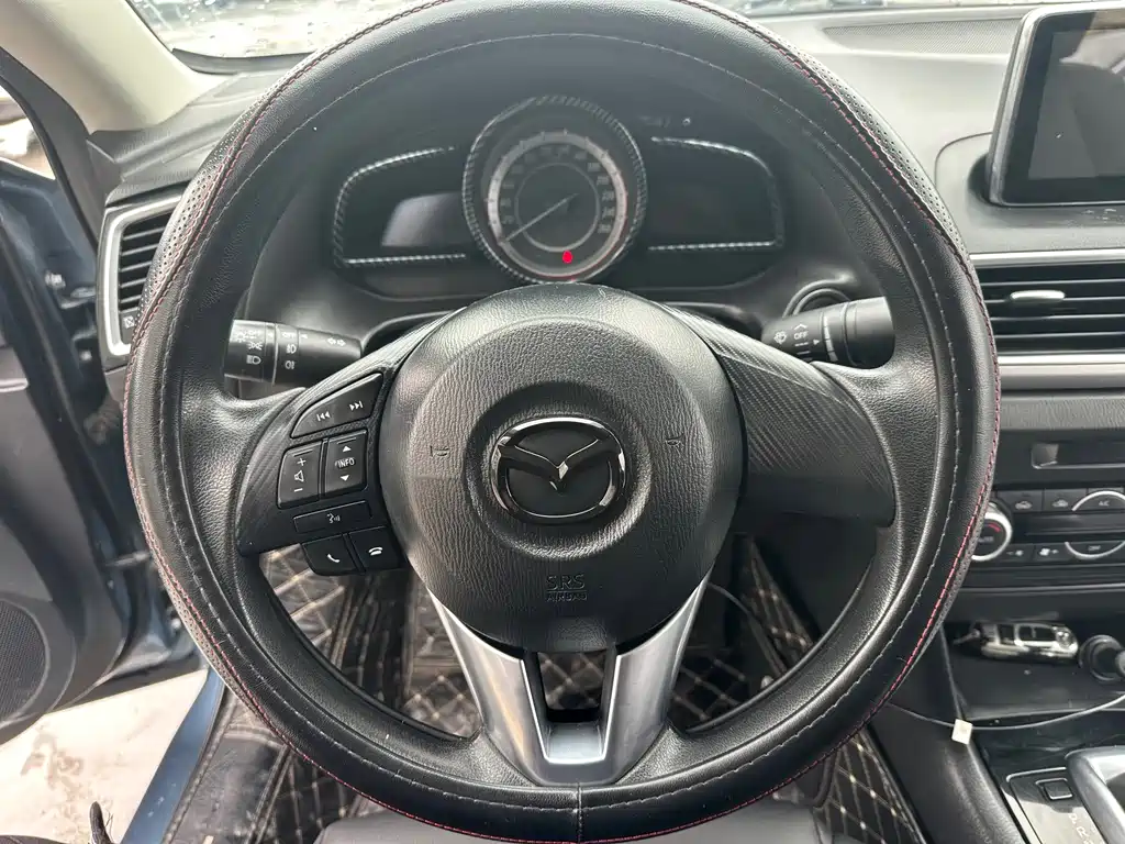 Mazda Axela 2016 Three-Car 1.5L Automatic Luxury Edition купить на сайте DeffCars