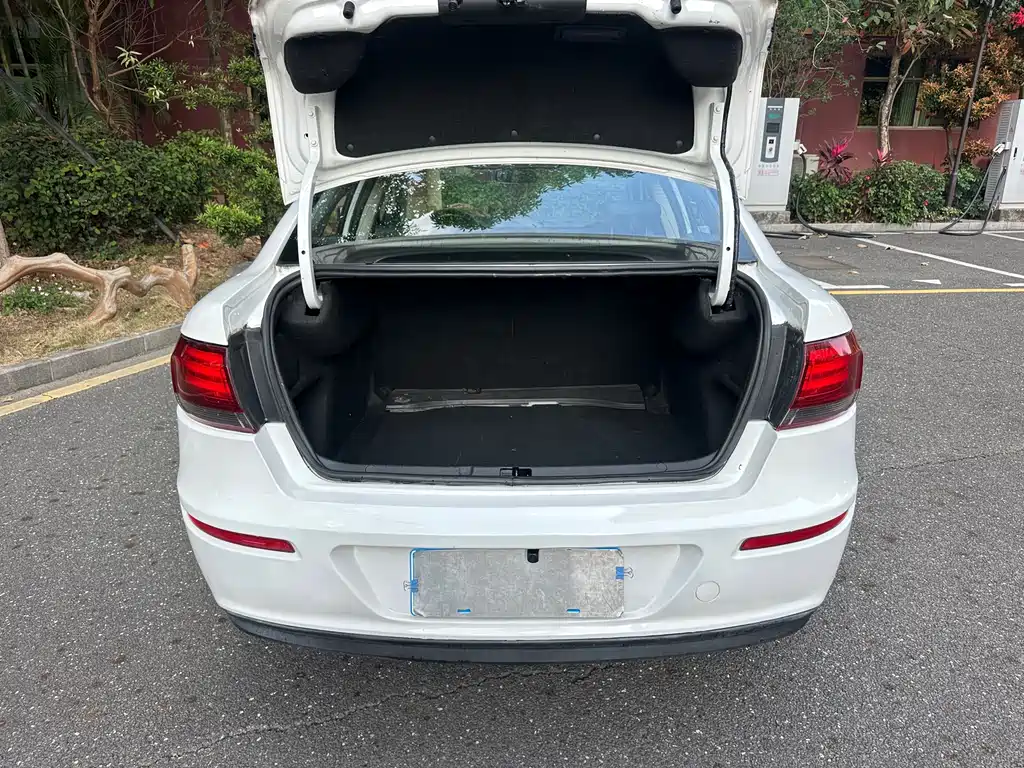 Qoros 3 2018 Sedan 1.6L Automatic Leading Type купить на сайте DeffCars