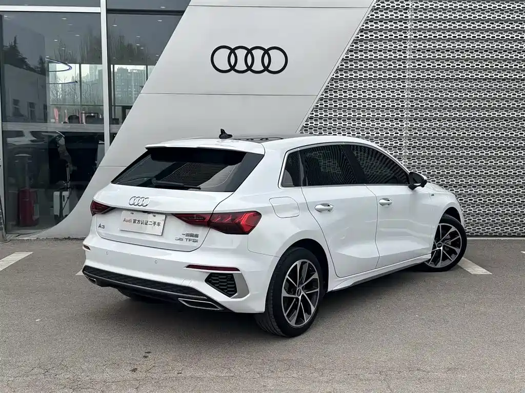 Audi A3 2022 Sportback 35 TFSI Enterprising and Elegant Model купить на сайте DeffCars