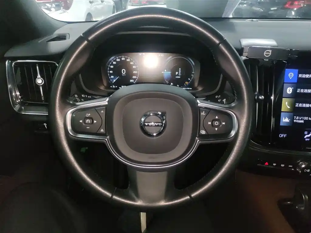 Volvo S60 plug-in hybrid 2021 T8 E-drive hybrid four-wheel drive Zhiyi luxury version купить на сайте DeffCars
