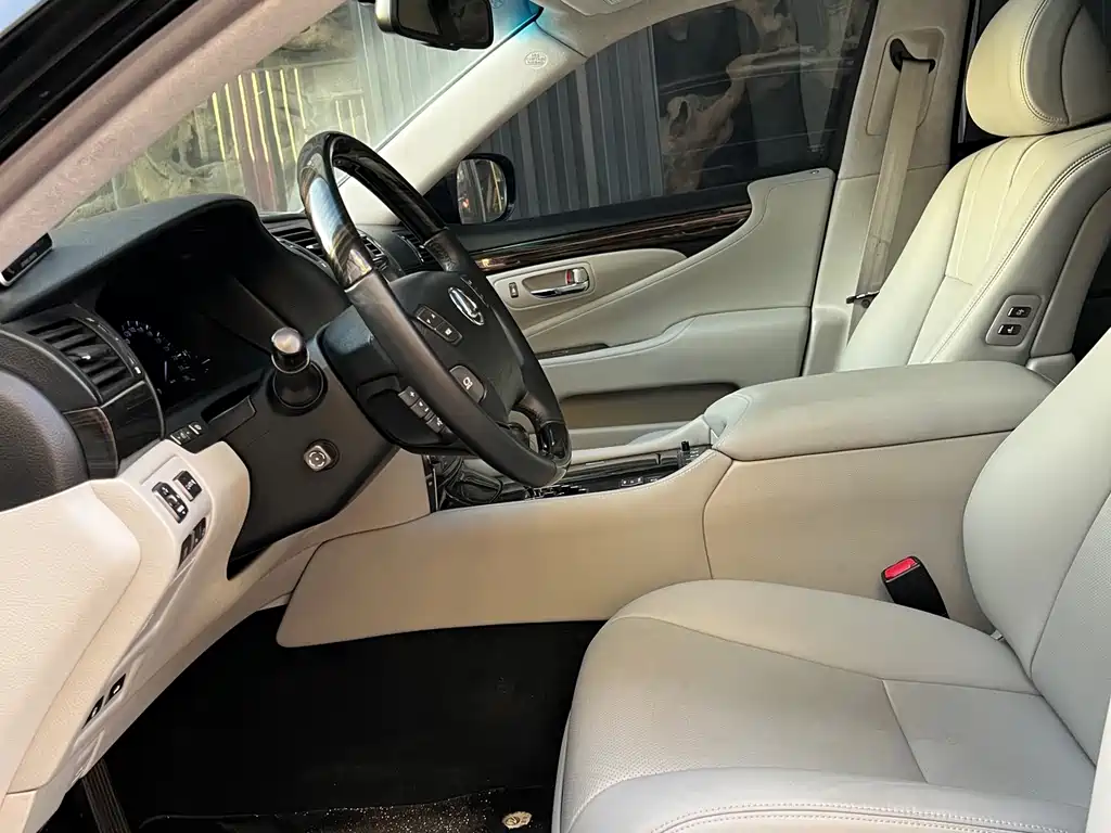 Lexus LS 2006 460L Premium Edition купить на сайте DeffCars