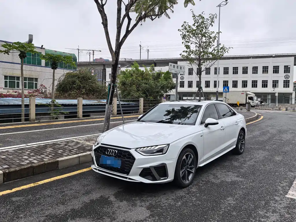Audi A4L 2024 40 TFSI Fashionable and Dynamic купить на сайте DeffCars