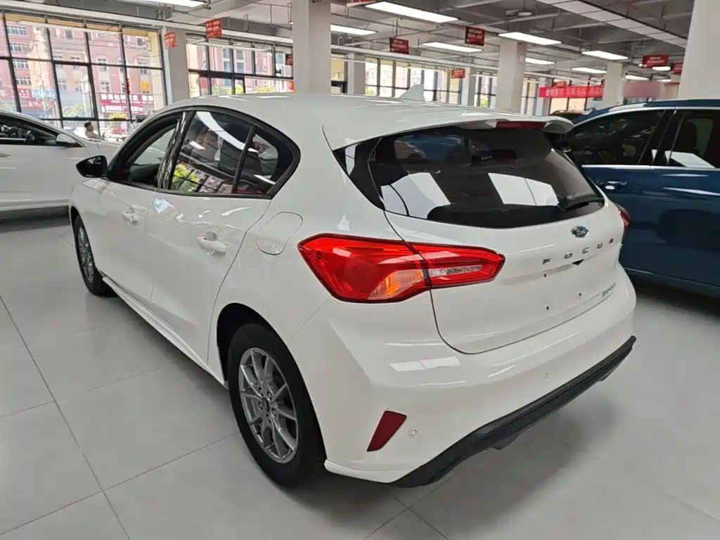 Focus 2020 Hatchback EcoBoost 180 Automatic NeochaEDGE купить на сайте DeffCars
