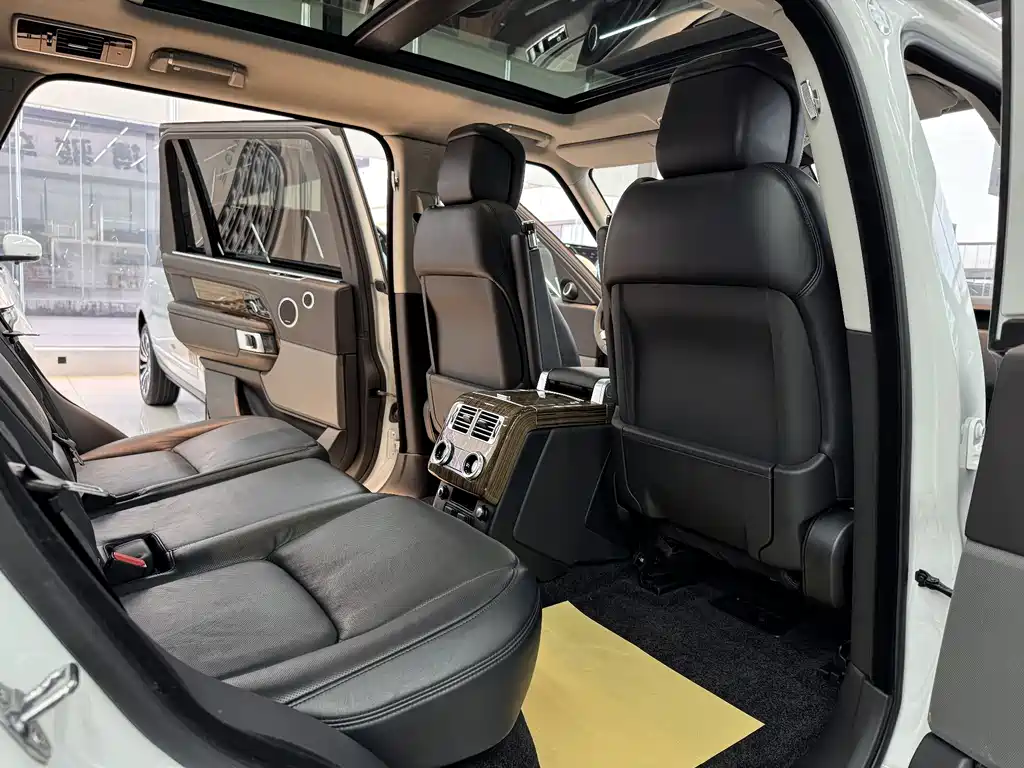 Range Rover 2018 3.0 SC V6 Vogue SE Genesis Extended Edition купить на сайте DeffCars