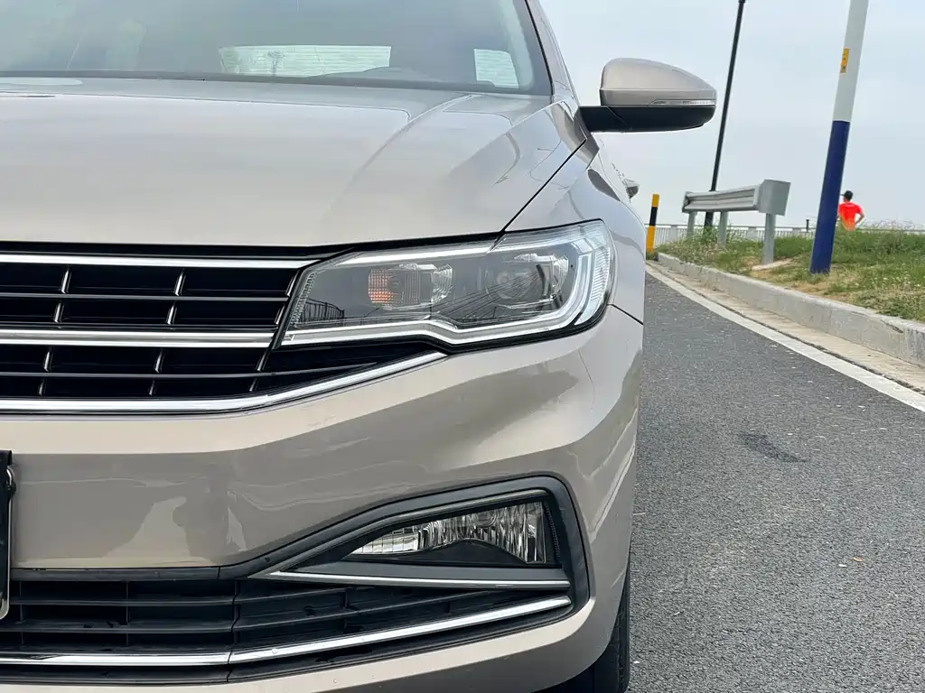 Bora 2020 1.5L automatic elite model купить на сайте DeffCars