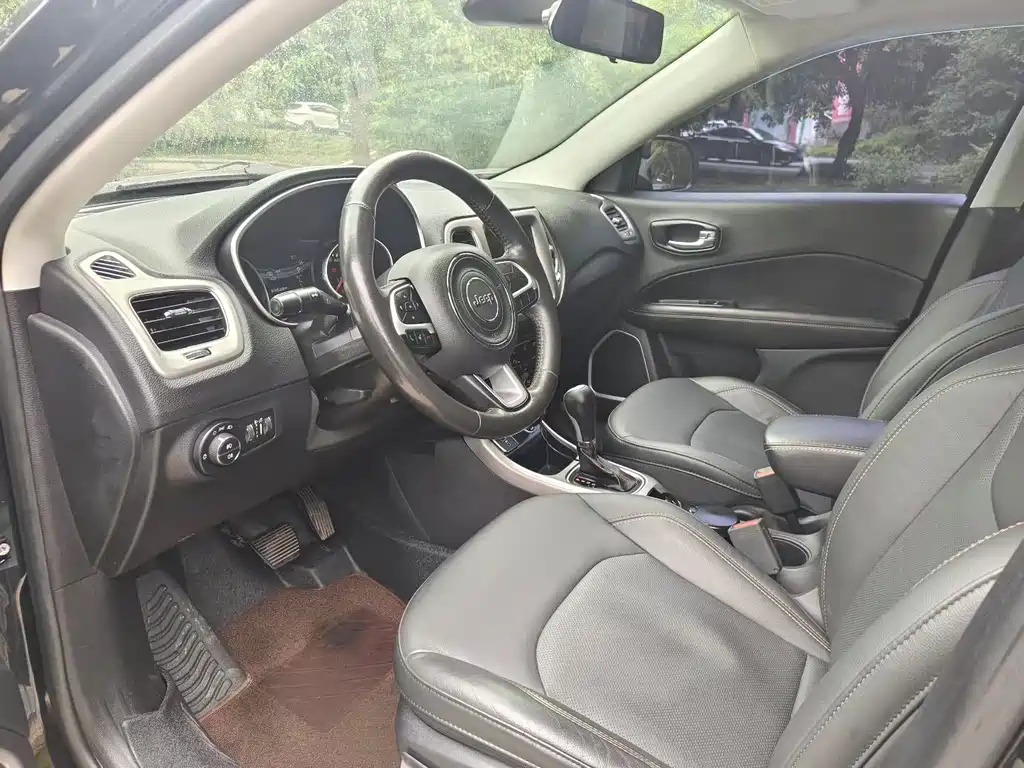 Compass 2017 200T Automatic Home Edition купить на сайте DeffCars