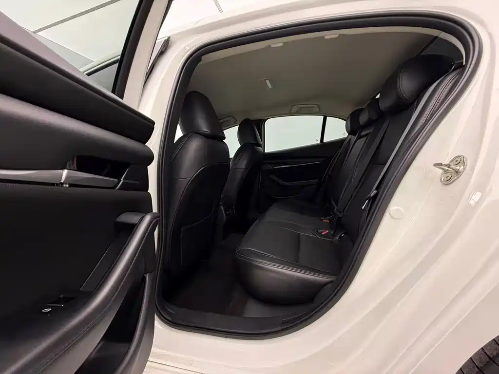 Mazda3 Angkesela 2021 1.5L automatic quality version купить на сайте DeffCars