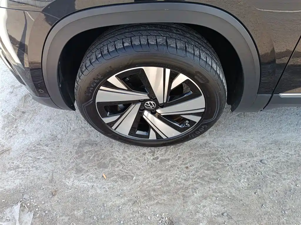 Touron 2024 380TSI four-wheel drive luxury version купить на сайте DeffCars