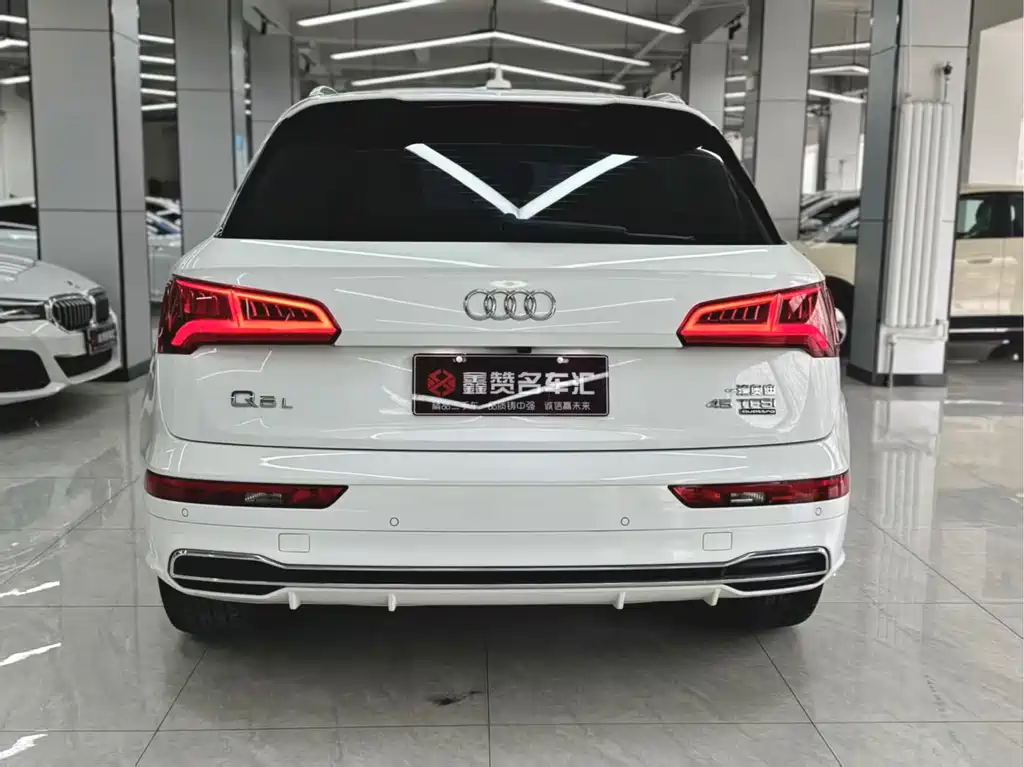 Audi Q5L 2018 45 TFSI Exclusive Fashion Type National V купить на сайте DeffCars