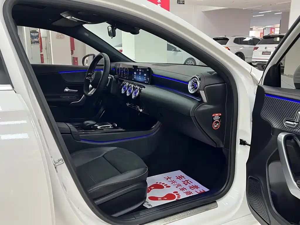 Mercedes-Benz A-Class 2023 A 200 L Fashion Model купить на сайте DeffCars