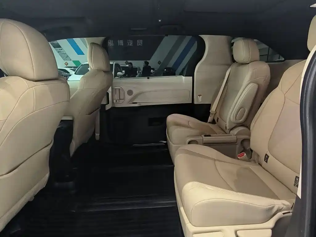 Grevia 2023 2.5L Hybrid Premium PLUS Edition купить на сайте DeffCars