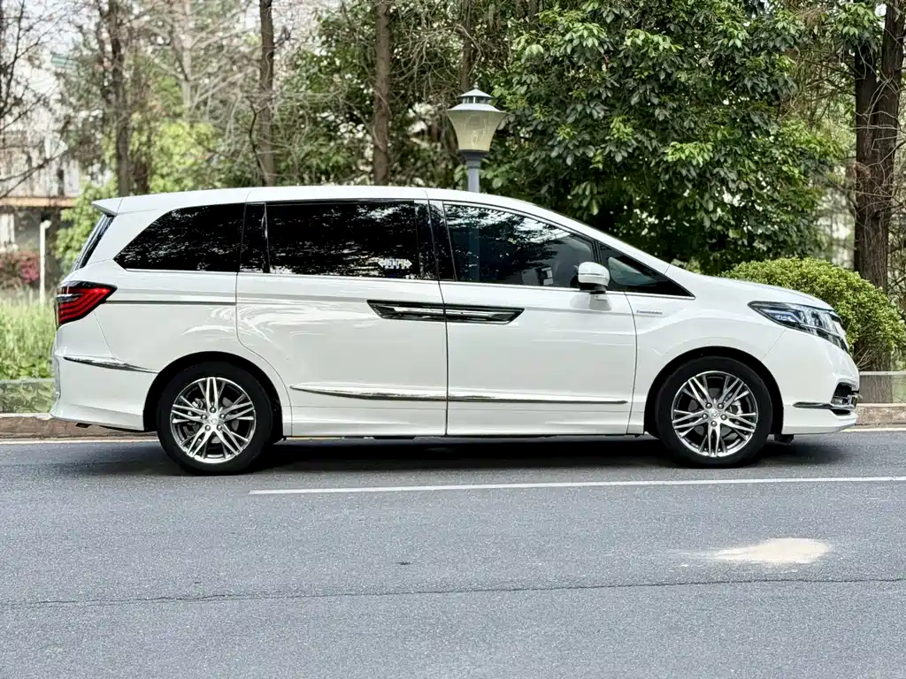 Alison 2019 2.0L Hybrid Deluxe Edition купить на сайте DeffCars