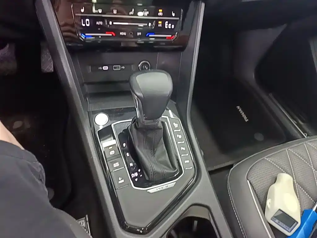 Tiguan L New Energy 2022 430PHEV plug-in hybrid premium version купить на сайте DeffCars