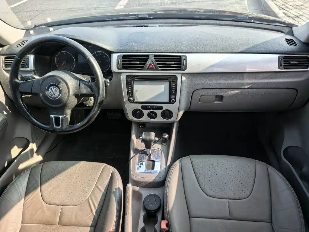 Bora 2011 1.6L automatic comfort type купить на сайте DeffCars