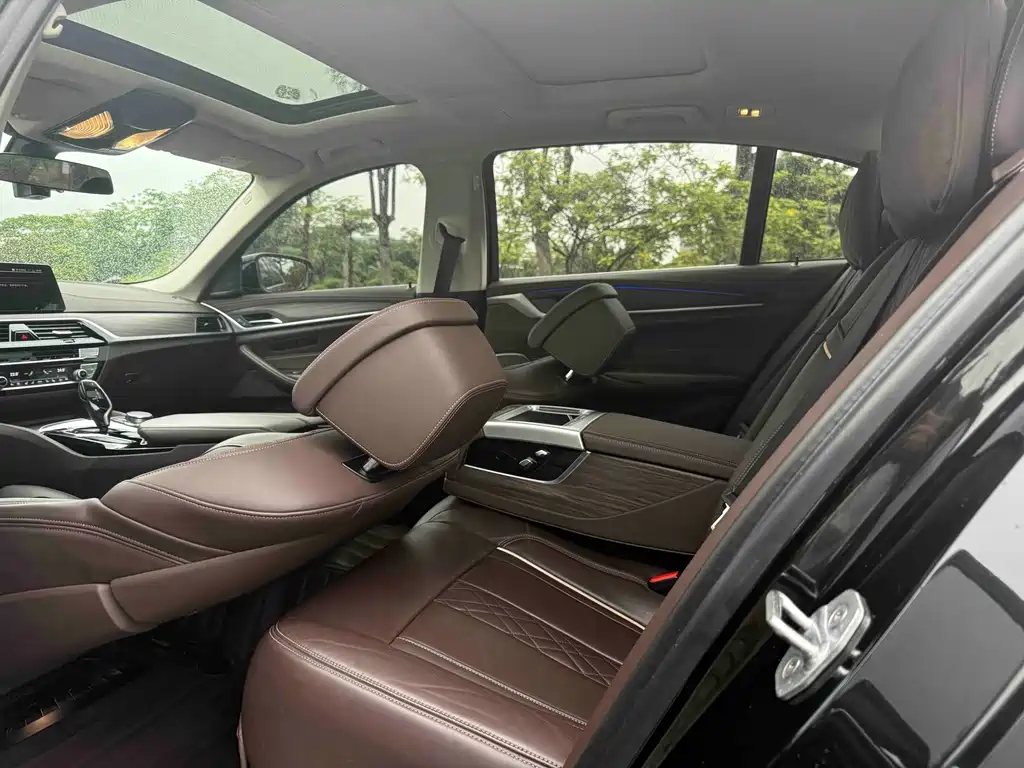 BMW 5 Series 2020 530Li Exclusive Luxury Package купить на сайте DeffCars
