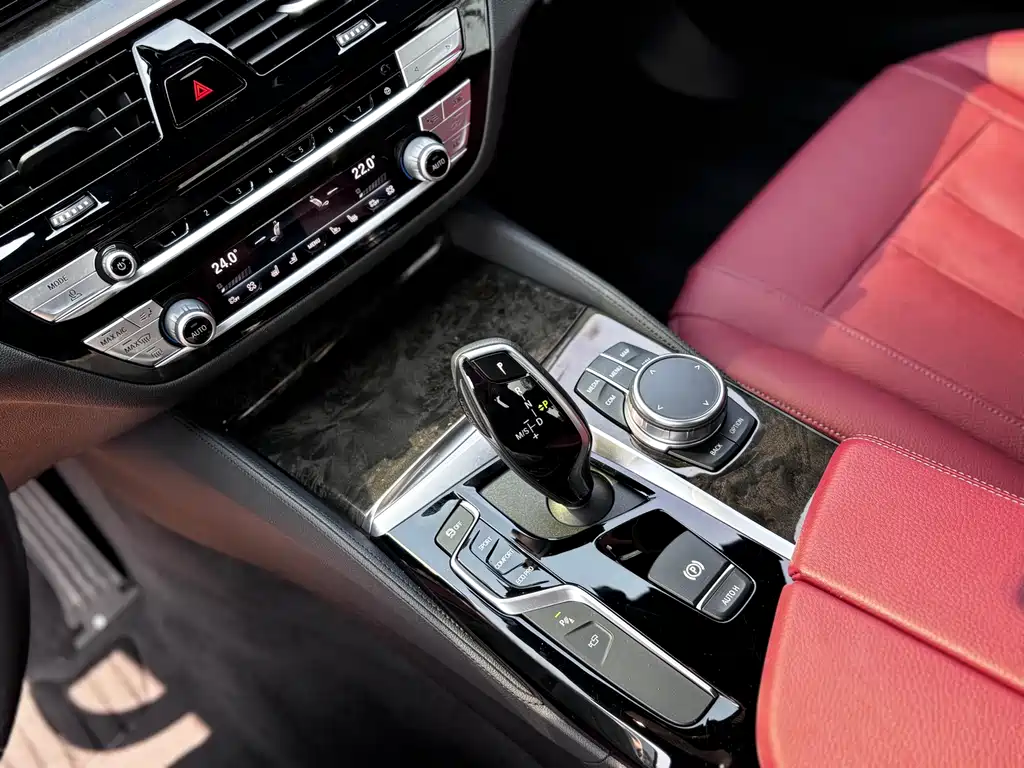 BMW 5 Series 2020 530Li Exclusive M Sports Package купить на сайте DeffCars