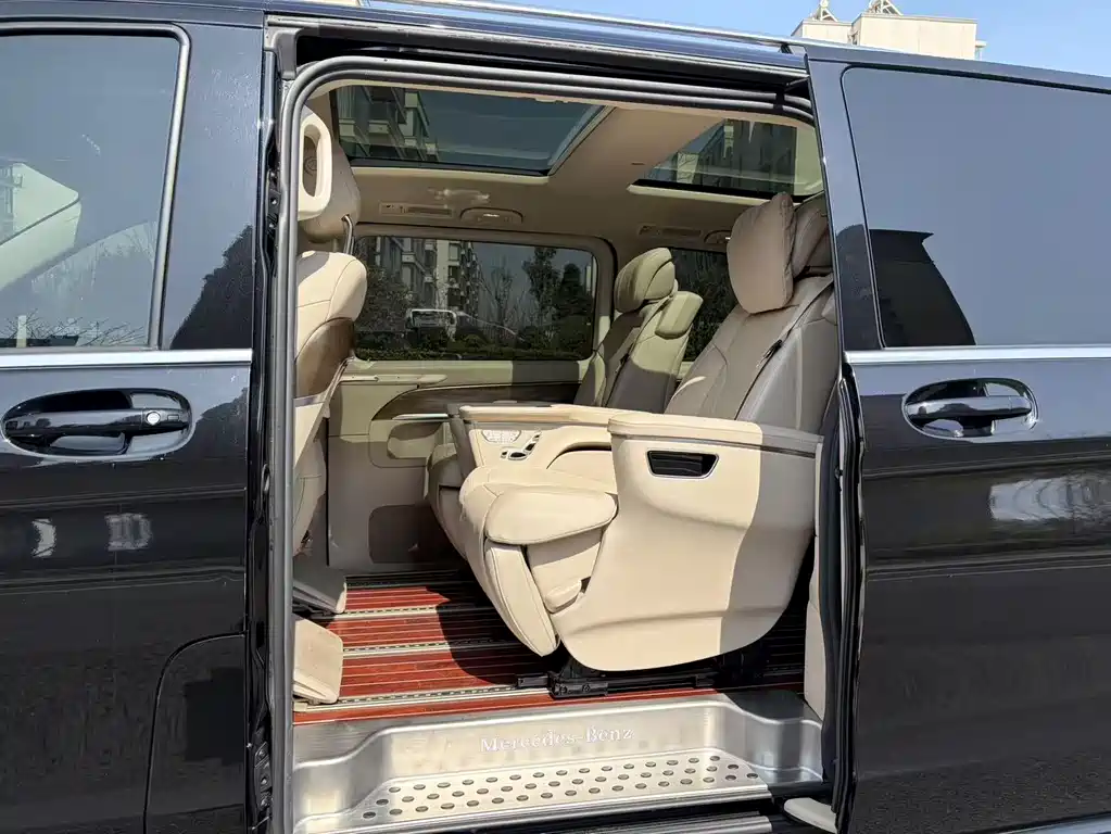 Mercedes-Benz V-Class 2020 V 260 Premium Edition купить на сайте DeffCars