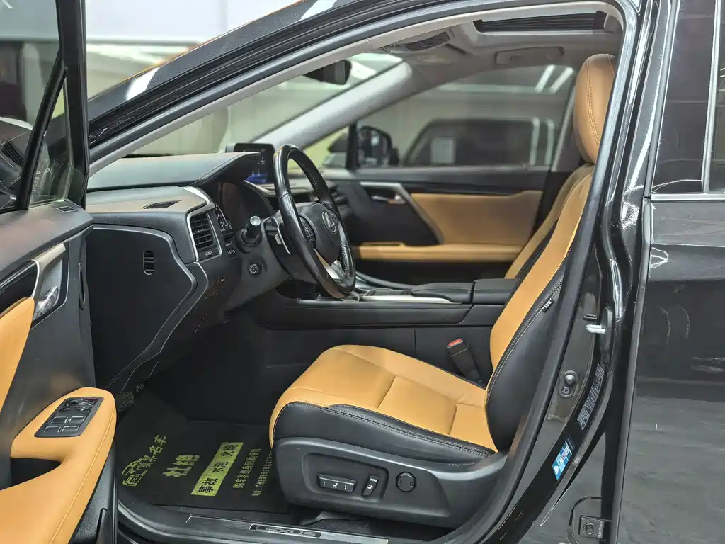 Lexus RX 2020 facelift 300 two-wheel drive elite version купить на сайте DeffCars