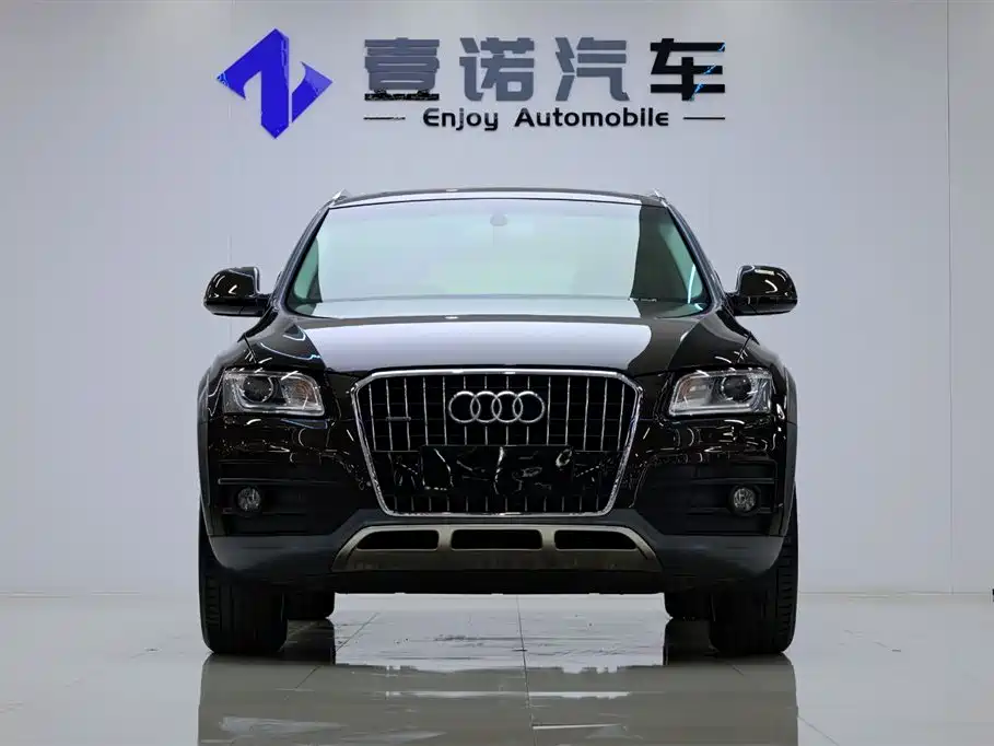 Audi Q5 2017 Plus 40 TFSI Technology купить на сайте DeffCars