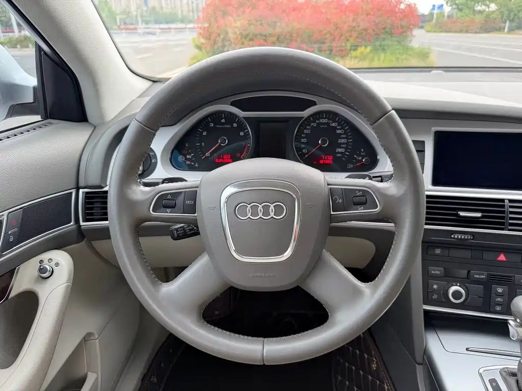 Audi A6L 2010 2.0 TFSI automatic standard купить на сайте DeffCars