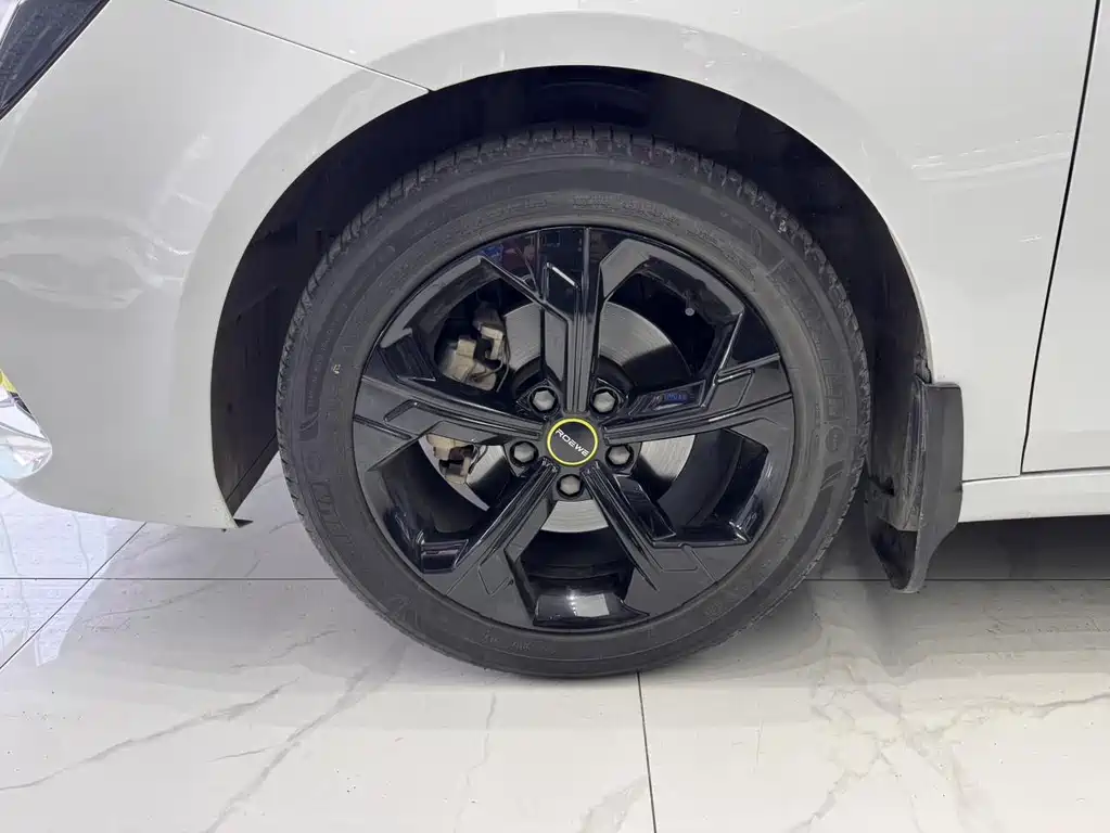 Roewe i6 MAX 2020 300TGI automatic cool smart driving version купить на сайте DeffCars