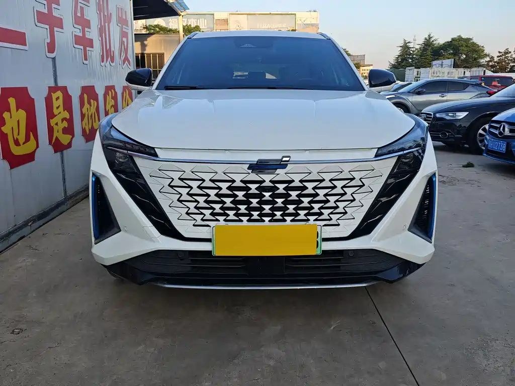 Changan Auchan Z6 New Energy 2023 Smart Electric iDD 150KM Flagship PLUS Smart Parking Edition купить на сайте DeffCars
