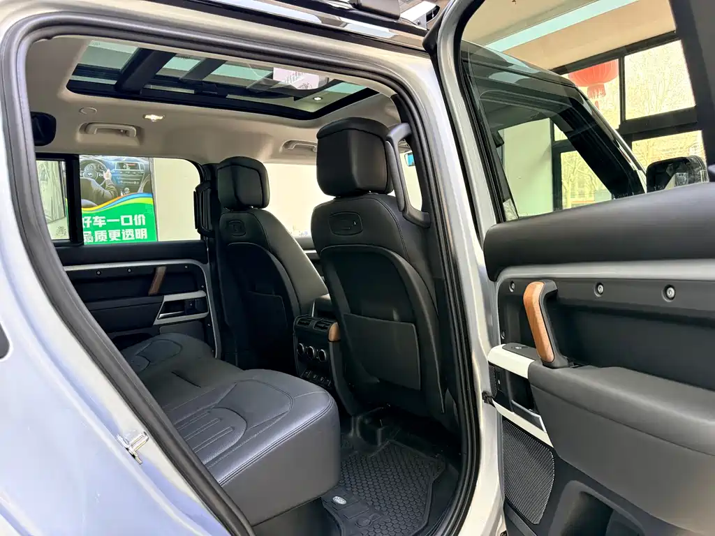 Land Rover Defender 2021 110 P400 Dark Special Edition купить на сайте DeffCars