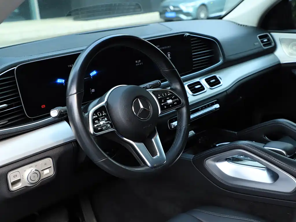 Mercedes-Benz GLE Coupe 2022 facelift GLE 350 4MATIC coupe SUV luxury model купить на сайте DeffCars