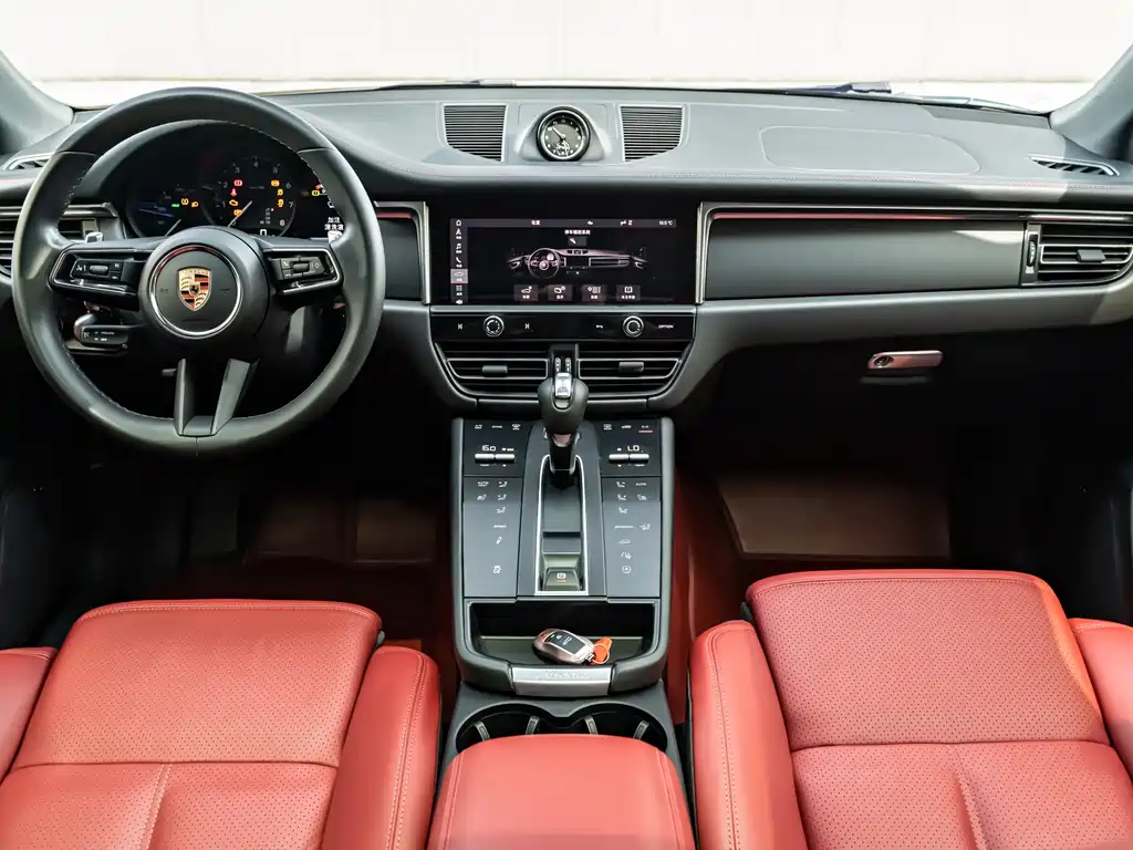 Macan 2023 Macan 2.0T купить на сайте DeffCars