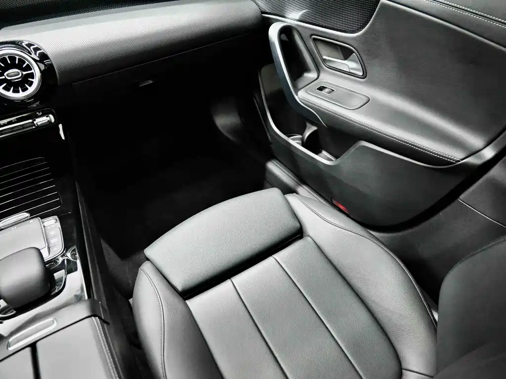 Mercedes-Benz A-Class 2022 A 200 L Sports Sedan Fashionable купить на сайте DeffCars