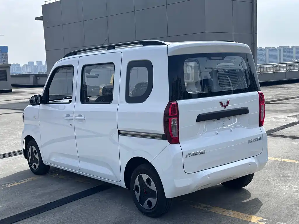 Wuling Zhiguang New Energy 2025 305km Enterprising Type купить на сайте DeffCars