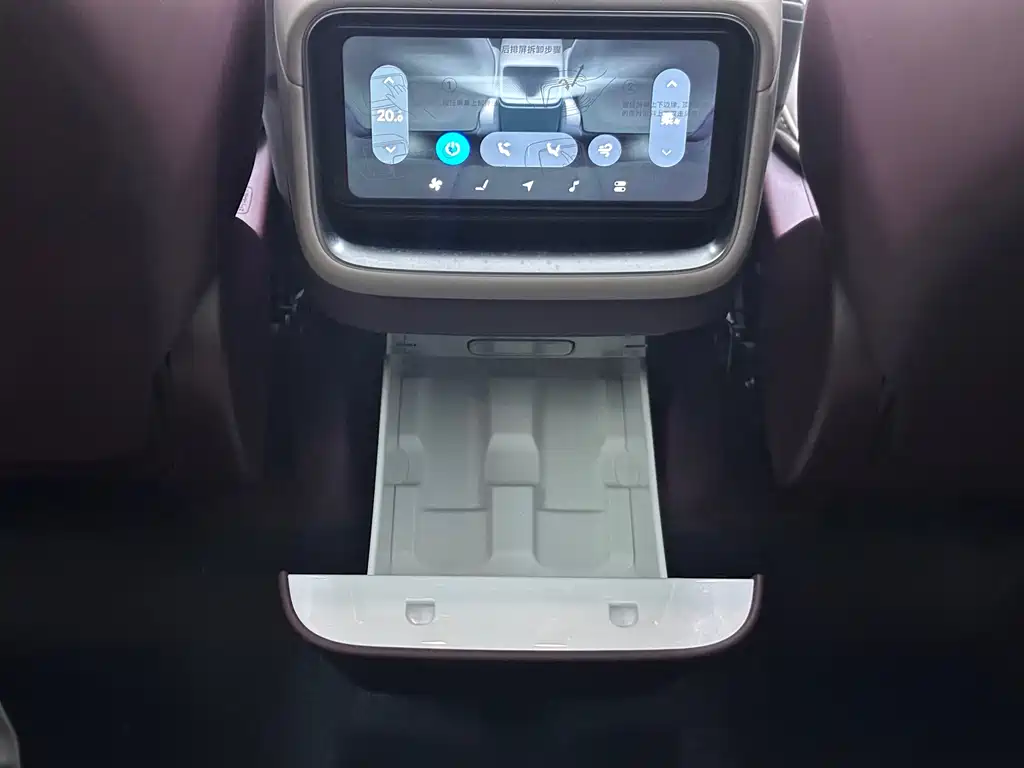 Xiaomi YU7 2025 ultra-long battery life rear-wheel drive version купить на сайте DeffCars