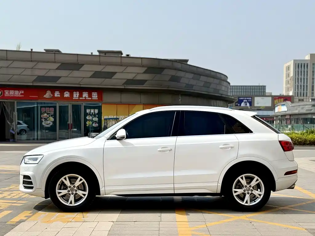 Audi Q3 2018 30th Anniversary Model 30 TFSI Fashion Model купить на сайте DeffCars
