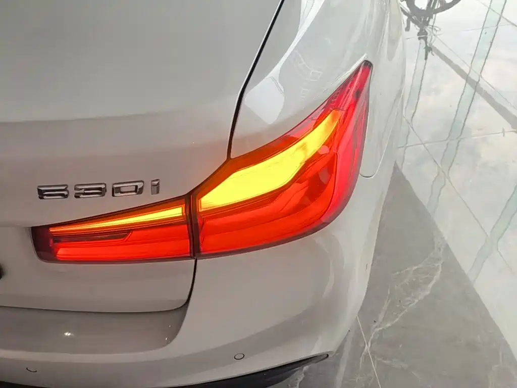 BMW 5 Series 2020 530Li Leading M Sports Package купить на сайте DeffCars