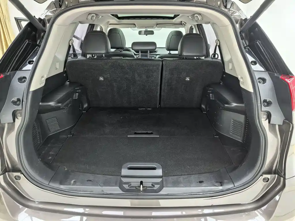 X-Trail 2017 2.0L CVT Comfort Edition 2WD купить на сайте DeffCars