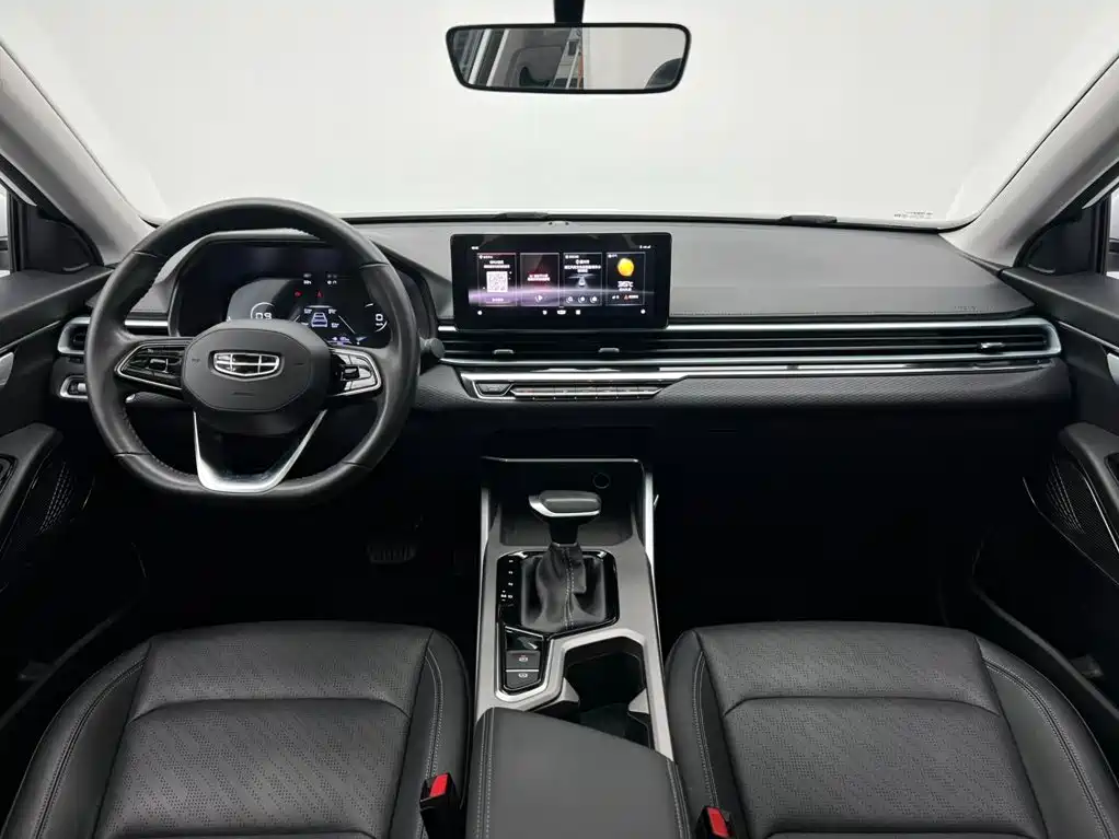 Emgrand 2022 4th generation 1.5L CVT premium model купить на сайте DeffCars