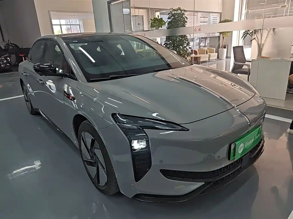 Hongqi EH7 2025 640 four-wheel drive smart version купить на сайте DeffCars