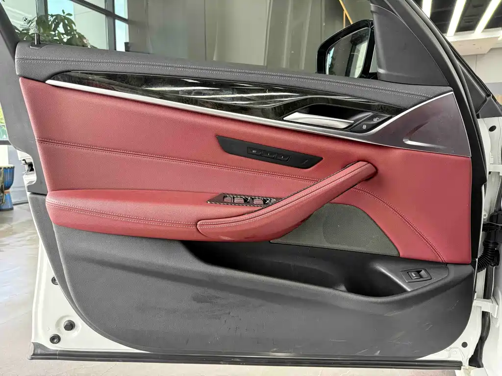 BMW 5 Series 2022 525Li M Sports Package купить на сайте DeffCars